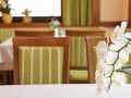 restaurant 12